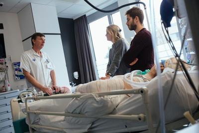 intensieve zorgen OLV Aalst - overleg met de familie van de patiënt