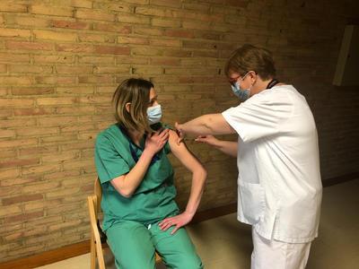 Eerste inenting met het AstraZeneca-vaccin, 23 februari 2021