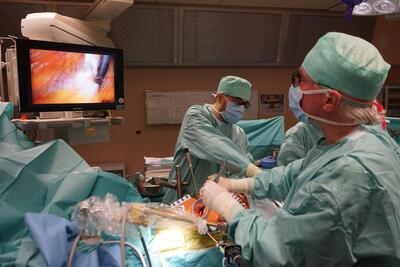 Dokter Van Praet, hartchirurg bij een mitralisklepingreep