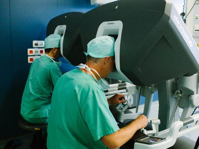 Urologie OLV Aalst - Dr Mottrie aan console robotchirurgie
